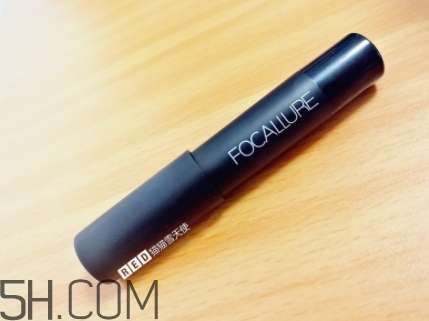 focallure菲鹿兒口紅好用嗎？菲鹿兒口紅色號試色
