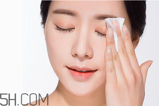 卸妝油如何卸眼妝？不化妝怎么用卸妝油？