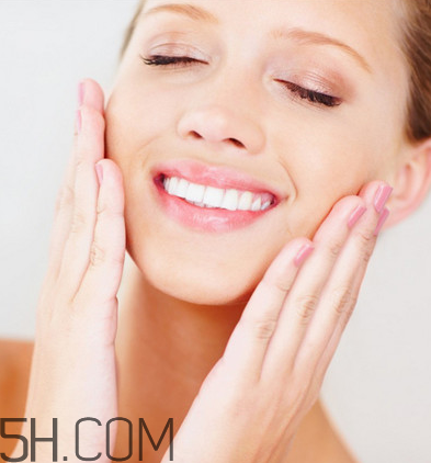 眼唇怎樣正確卸妝？卸妝膏的正確使用方法