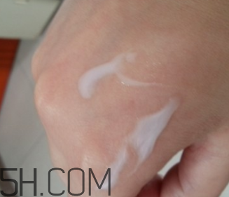 御泥坊黑玫瑰潔面乳怎么樣？御泥坊黑玫瑰潔面乳好用嗎？