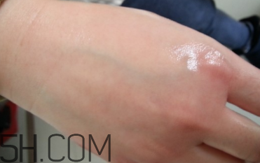 御泥坊黑玫瑰潔面乳怎么樣？御泥坊黑玫瑰潔面乳好用嗎？