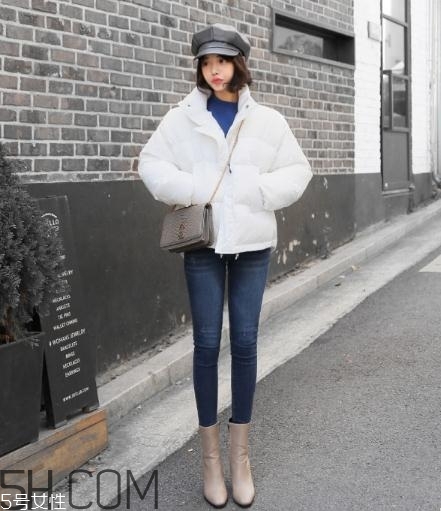 白色羽絨服怎么搭配？白色羽絨服搭配圖片