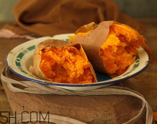 烤紅薯為什么比蒸熟的紅薯香？用微波爐烤紅薯要多長(zhǎng)時(shí)間