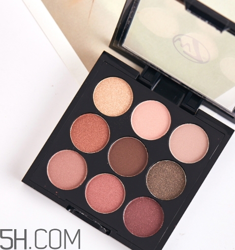 w7眼影盤(pán)怎么使用？英國(guó)w7九色眼影盤(pán)畫(huà)法步驟