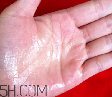 御泥坊黑玫瑰潔面乳怎么樣？御泥坊黑玫瑰潔面乳好用嗎？