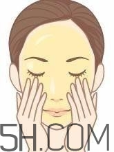 怎么用卸妝油不傷皮膚？卸妝油使用注意事項(xiàng)