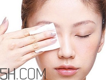 卸妝油和卸妝濕巾哪個好用？卸妝膏和卸妝油哪個好用？