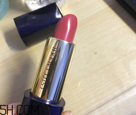 雅詩(shī)蘭黛和迪奧口紅哪個(gè)好用？雅詩(shī)蘭黛傾慕420口紅怎么樣？