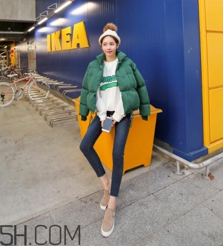 綠色羽絨服怎么搭配？綠色羽絨服搭配圖片