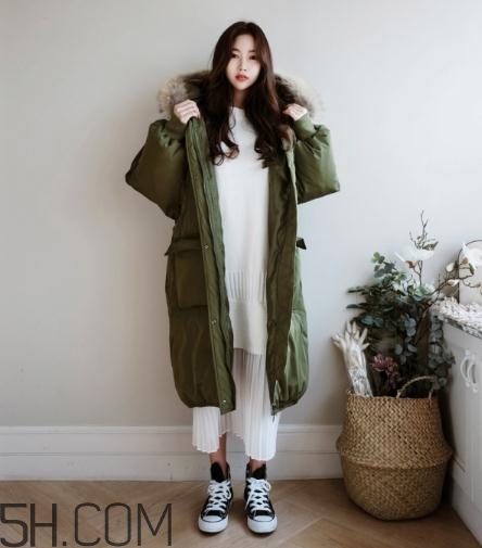 綠色羽絨服怎么搭配？綠色羽絨服搭配圖片