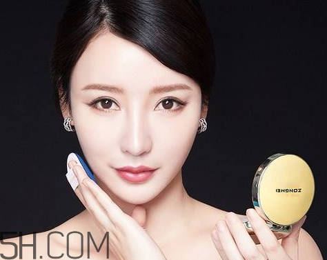 水光霜和氣墊的區(qū)別 水光霜和氣墊哪個好用 水光霜和氣墊的區(qū)別 水光霜和氣墊哪個好用