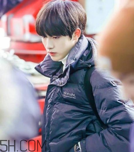 中戲羽絨服多少錢？中戲羽絨服怎么買？