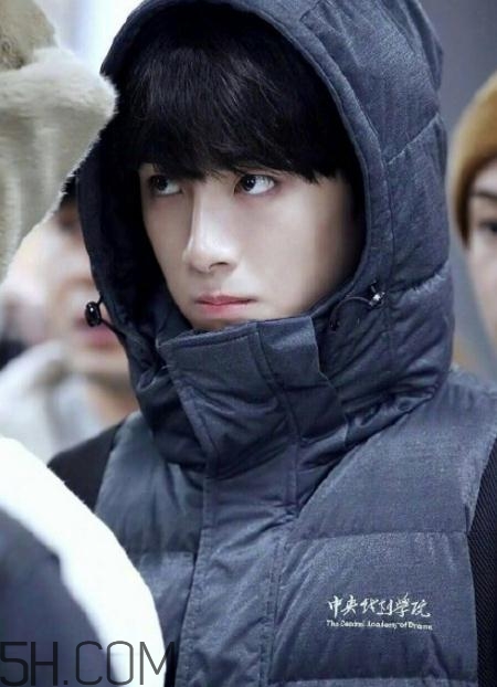 中戲羽絨服多少錢？中戲羽絨服怎么買？