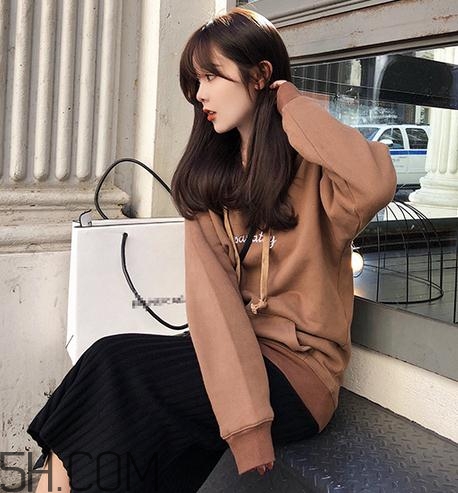 加絨衛(wèi)衣適合什么溫度？加絨衛(wèi)衣和毛衣哪個暖和？