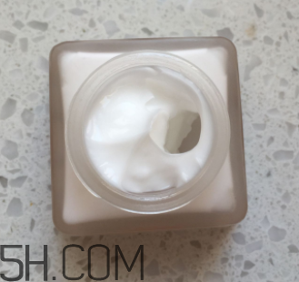 御泥坊礦物養(yǎng)膚霜怎么樣？御泥坊礦物養(yǎng)膚霜好用嗎？