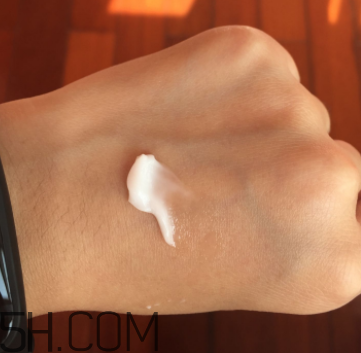 御泥坊礦物養(yǎng)膚霜怎么樣？御泥坊礦物養(yǎng)膚霜好用嗎？