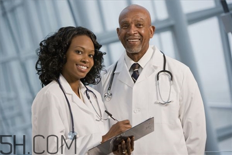 沙眼會癢嗎？沙眼會自己好嗎？