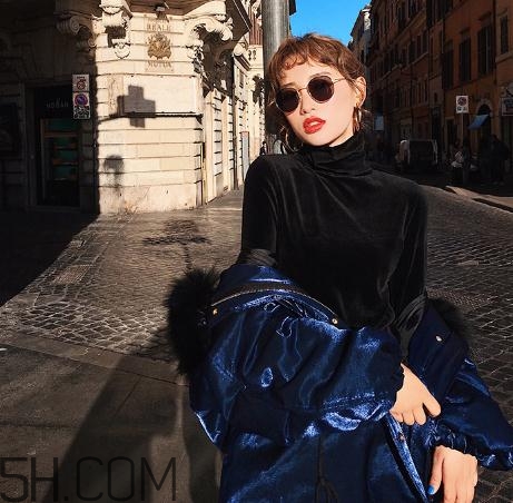 絲絨衣服掉色怎么辦？絲絨衣服倒絨怎么辦？