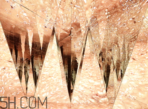 海藍之謎鎏金煥顏精華液多少錢？怎么用？