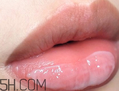 稚優(yōu)泉唇膜怎么用？稚優(yōu)泉唇膜好用嗎？