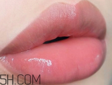 稚優(yōu)泉唇膜怎么用？稚優(yōu)泉唇膜好用嗎？