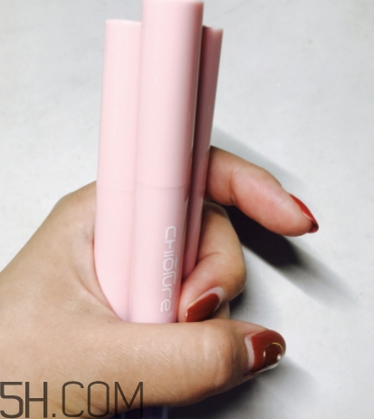 稚優(yōu)泉細(xì)管口紅色號 稚優(yōu)泉細(xì)管口紅試色