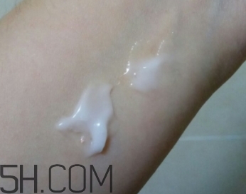 稚優(yōu)泉凍乳是什么？稚優(yōu)泉深海精靈保濕凍乳怎么用