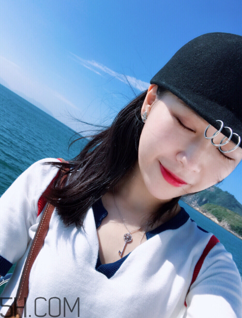 雅詩蘭黛口紅350好看嗎？雅詩蘭黛370口紅好看嗎？