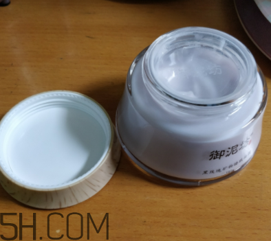 御泥坊黑玫瑰面膜什么功效？御泥坊黑玫瑰面膜怎么樣？