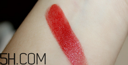 雅詩(shī)蘭黛和迪奧口紅哪個(gè)好用？雅詩(shī)蘭黛傾慕420口紅怎么樣？