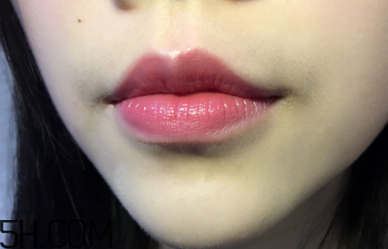 雅詩(shī)蘭黛和迪奧口紅哪個(gè)好用？雅詩(shī)蘭黛傾慕420口紅怎么樣？