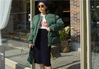 綠色羽絨服怎么搭配？綠色羽絨服搭配圖片