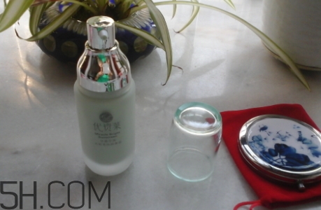 優(yōu)資萊化妝品好用嗎？優(yōu)資萊化妝品含激素嗎？