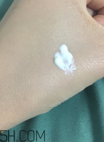 薇諾娜防曬霜需要卸妝嗎？薇諾娜防曬霜使用方法