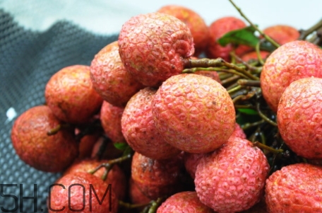 說女的荔枝什么意思？荔枝女什么意思？