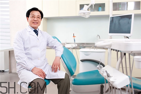 老花眼吃魚肝油有用嗎？老花眼吃葉黃素管用嗎？