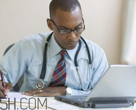 前列腺癌要化療嗎？前列腺癌要切除睪丸嗎？