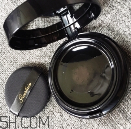 嬌蘭氣墊和ysl氣墊哪個好？