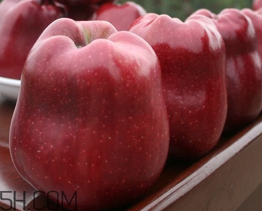 花牛蘋果有糖心能吃嗎？花牛蘋果的皮有臘可以吃嗎