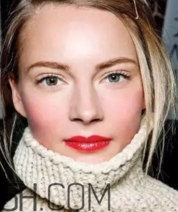 番茄色口紅是什么顏色？番茄色番茄紅口紅試色