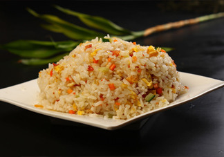 做蛋炒飯用什么米飯好？一碗蛋炒飯?jiān)摲哦嗌儆?><p><strong>做蛋炒飯用什么米飯好？一碗蛋炒飯?jiān)摲哦嗌儆?/strong></p></a></li> 	     </ul>
		</div>
	   <div   id=