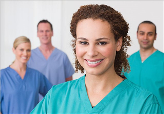 老花眼可以手術治療嗎？老花眼什么原因引起的？