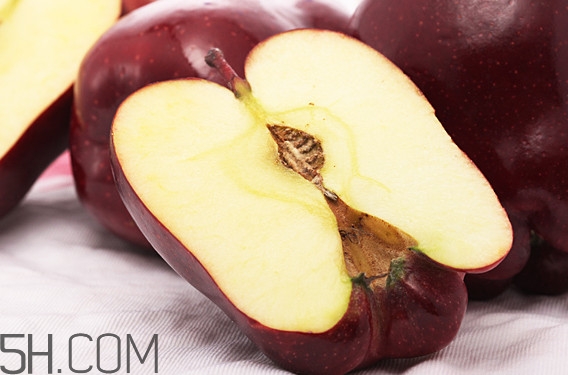 花牛蘋果有糖心能吃嗎？花牛蘋果的皮有臘可以吃嗎