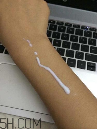 mistine防曬霜價(jià)格 mistine防曬霜測(cè)評(píng) mistine防曬霜價(jià)格 mistine防曬霜測(cè)評(píng)