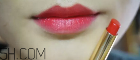 mistine羽翼口紅哪個色最火？mistine口紅在泰國賣多少錢？