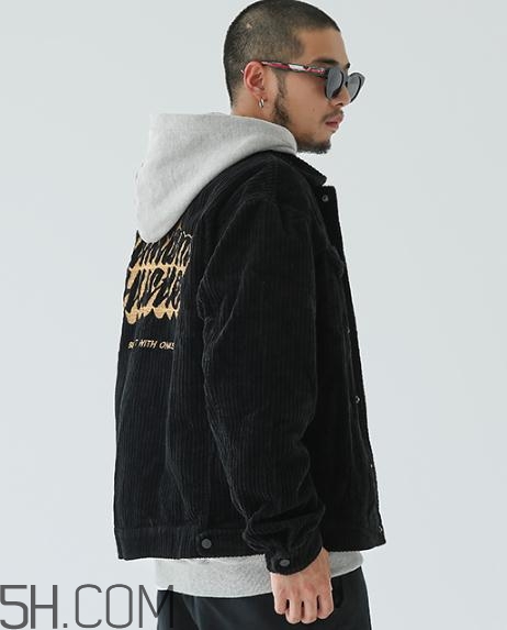 燈芯絨衣服會(huì)掉毛嗎？燈芯絨衣服掉毛怎么辦？