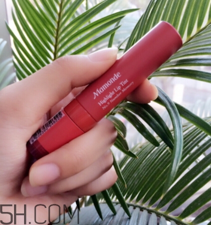 番茄色口紅顯白嗎？番茄色口紅好看嗎？