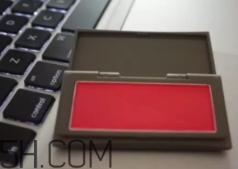 番茄色口紅顯白嗎？番茄色口紅好看嗎？