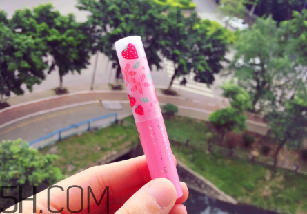 mistine變色草莓唇膏好用嗎？mistine變色草莓唇膏多少錢？