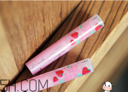 mistine草莓唇膏要不要卸妝？mistine草莓變色唇膏原理